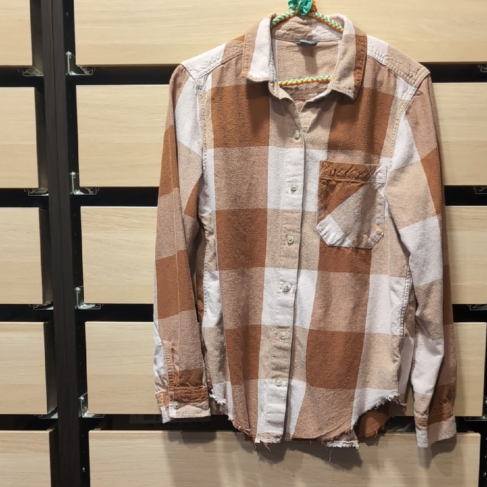 Eddie Bauer Plaid Flannel Frayed Hem Button Down